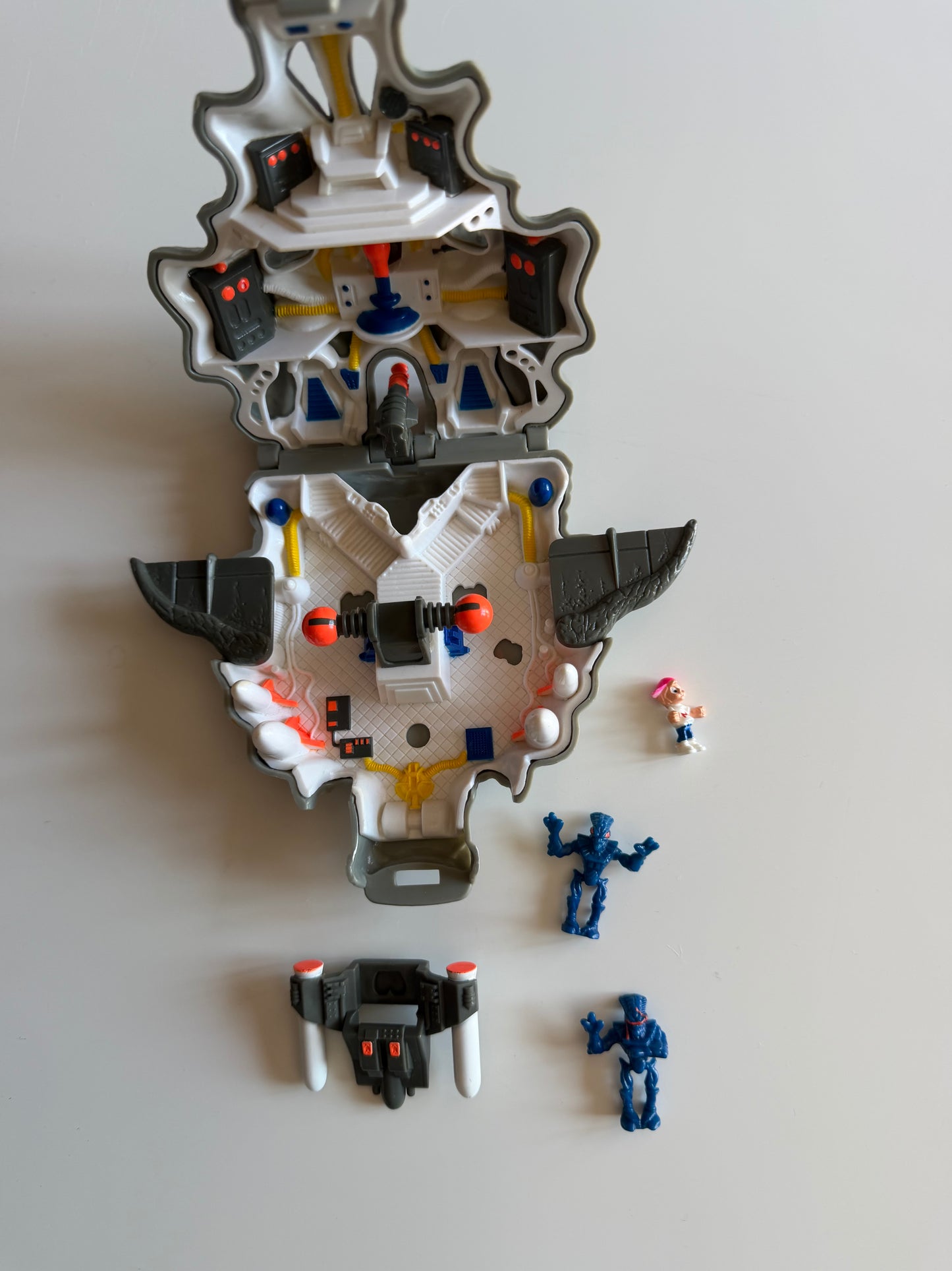 Mighty Max – Wolfship 7 (Doom Zone) Playset Vintage Bluebird Toys